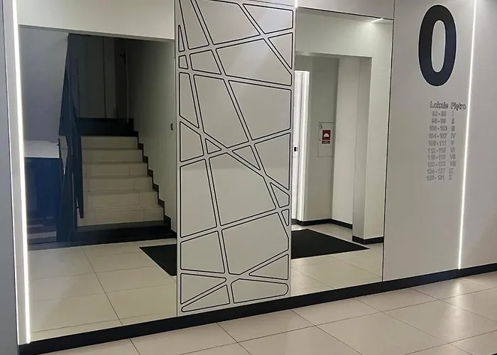 K22 Airport Chopin B 公寓